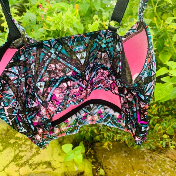 Victoria’s Secret PINK colorful bra - Picture 2 of 3